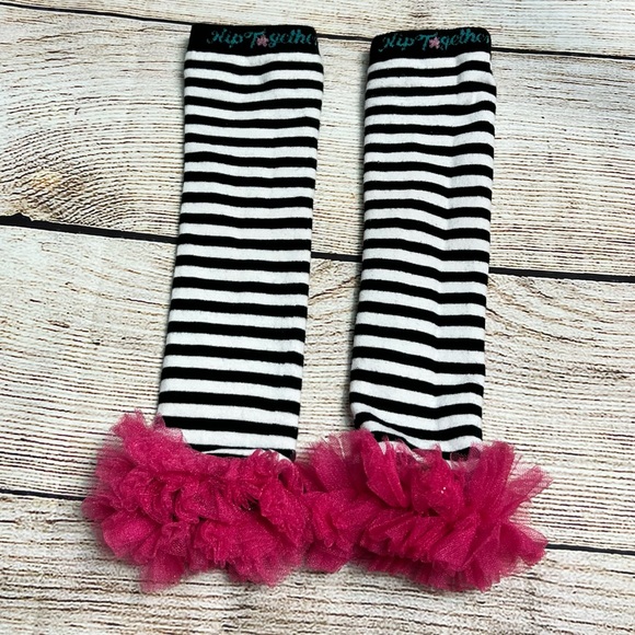 Hip Together Baby Crawling Socks with Ruffles - Picture 2 of 3